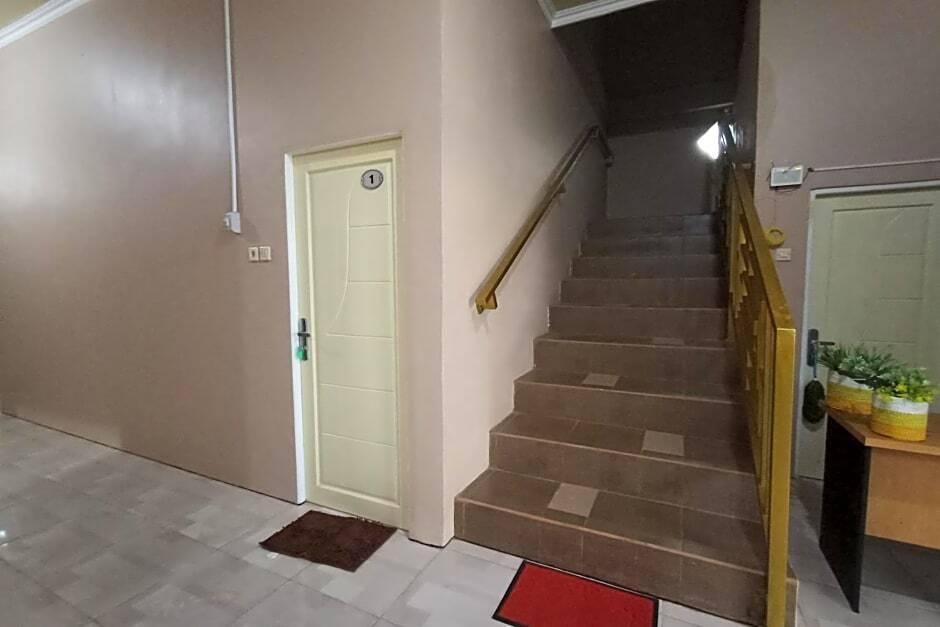 Банджармасин: SPOT ON 3525 Penginapan Magnolia Syariah