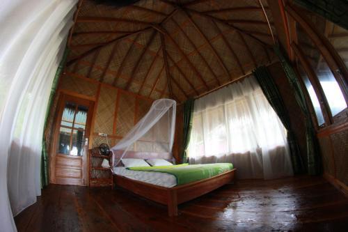 Паданг: Ricky's Beach House