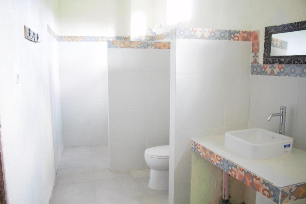 Пурвакерти: Adore guesthouse