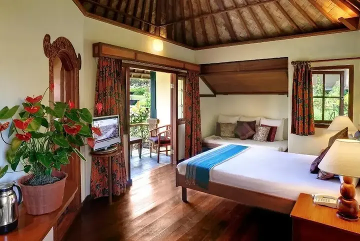 Батурити: Strawberry Hill Hotel & Restaurant