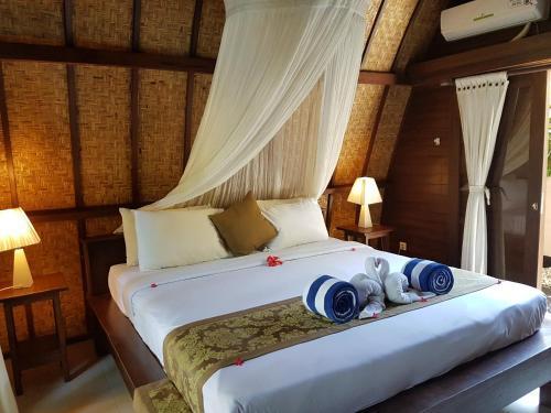 Гили Аир: Zipp Bar Restaurant & Bungalows