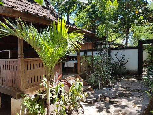 Гили Аир: Zipp Bar Restaurant & Bungalows