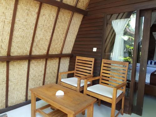 Гили Аир: Zipp Bar Restaurant & Bungalows