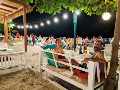 Гили Аир: Zipp Bar Restaurant & Bungalows