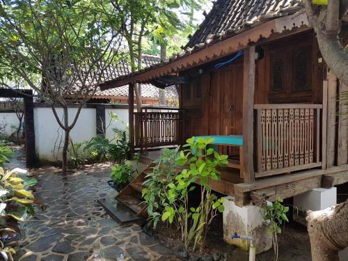 Гили Аир: Zipp Bar Restaurant & Bungalows