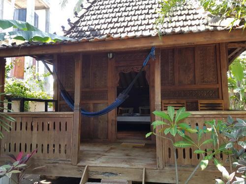 Гили Аир: Zipp Bar Restaurant & Bungalows