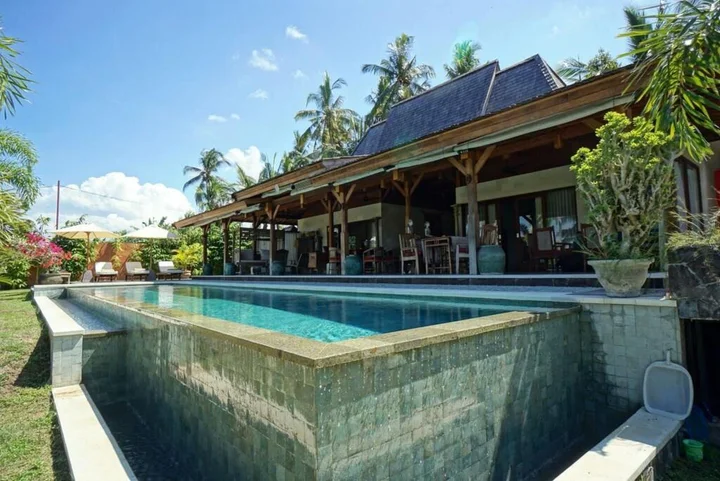 Сукавати: Villa Taman Kanti
