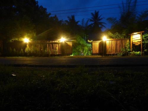 Танджунг: Shibui Garden Bungalows and Restaurant