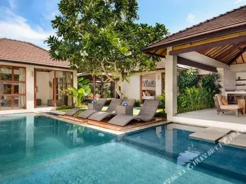 Кута: Arama Poolside Villa