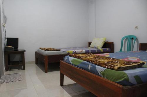 Прайя: Hotel Penginapan Artha Praya