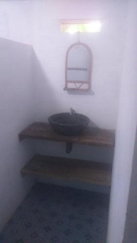 Озеро Тоба: Laster Jony's Guesthouse Samosir RedPartner