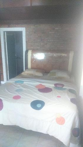 Озеро Тоба: Laster Jony's Guesthouse Samosir RedPartner
