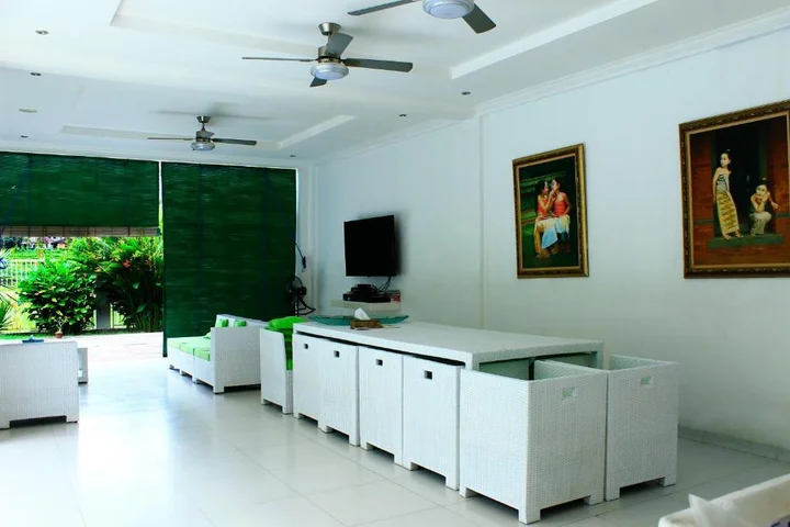 Сукасада: Villa Putih Lovina
