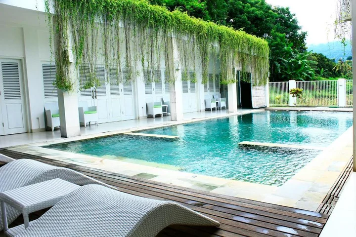 Сукасада: Villa Putih Lovina