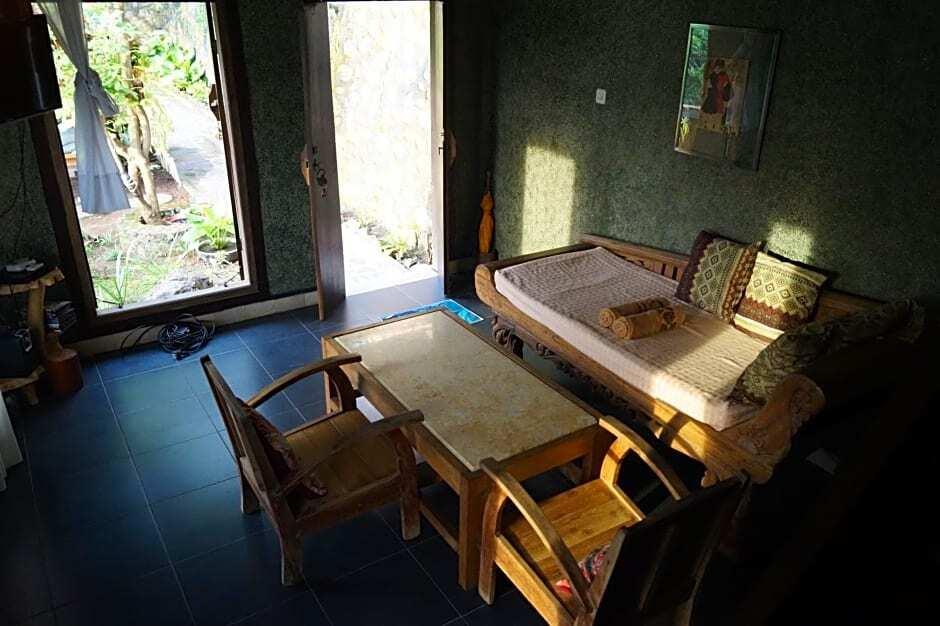 Сенджиги: Sasak Lebung Home
