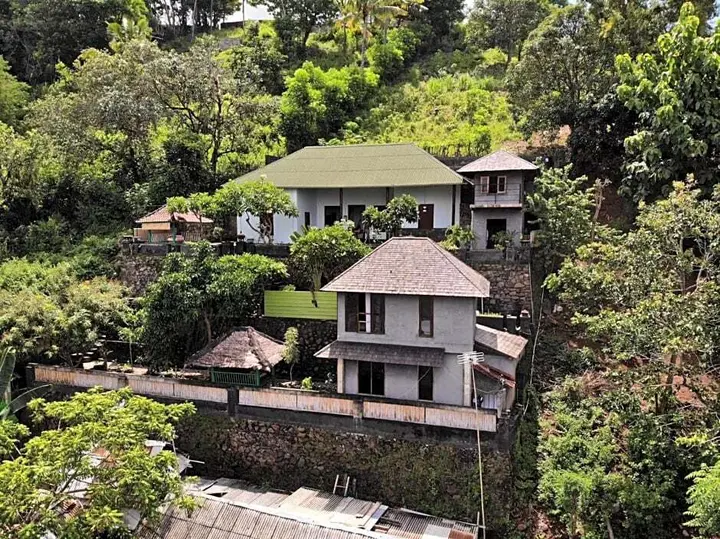 Сенджиги: Sasak Lebung Home