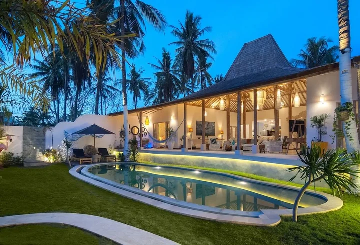Гили Аир: De'Coco Villa and Suites