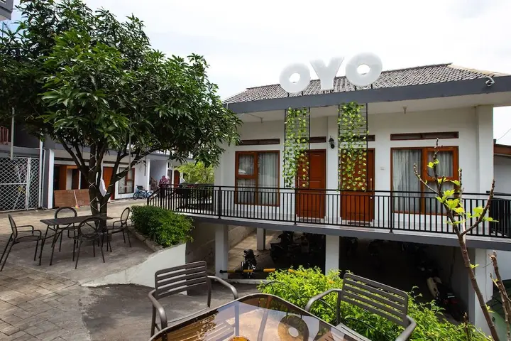 Бандунг: Cigadung Guest House by OYO