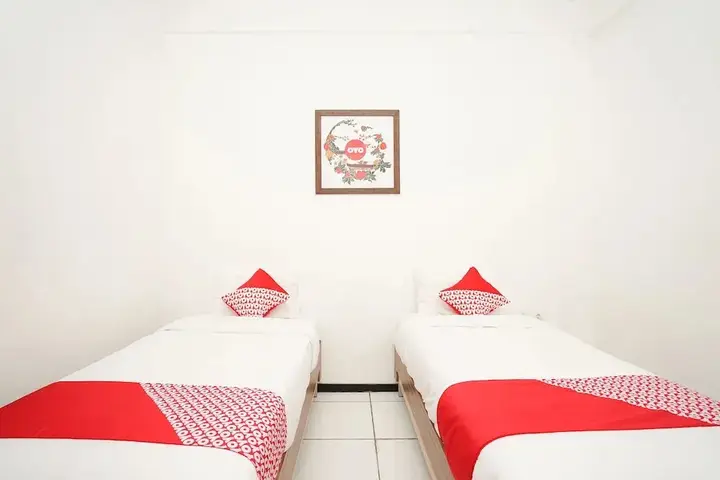 Сурабая: Galaxy Homestay By OYO Rooms