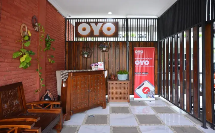 Депок: Royal Gejayan Homestay By OYO Rooms