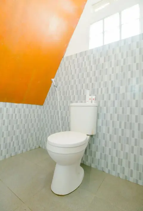 Сисолок: Hotel Ratu Pantai by OYO Rooms