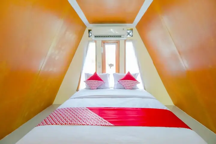 Сисолок: Hotel Ratu Pantai by OYO Rooms