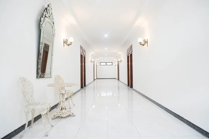 Суракарта: Hotel Surya Solo by OYO Rooms