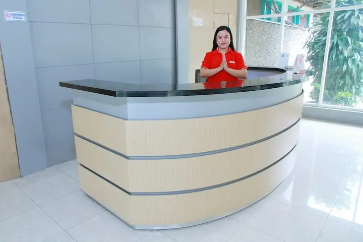 Палу: Grand Wisata Hotel by OYO Rooms