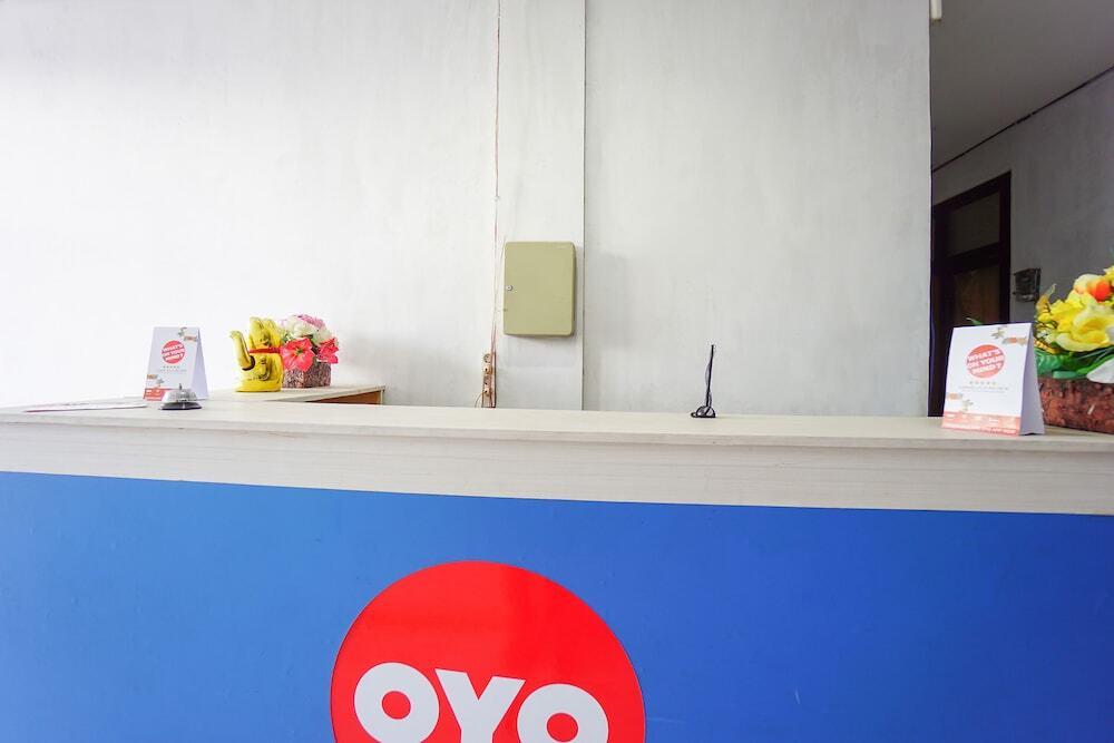 Вори: Edward Residence Malalayang by OYO Rooms