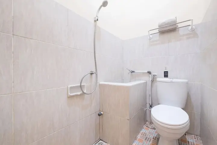 Батуретно: Rumah Nugraha Hotel Syariah by OYO Rooms