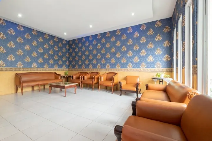 Батуретно: Rumah Nugraha Hotel Syariah by OYO Rooms