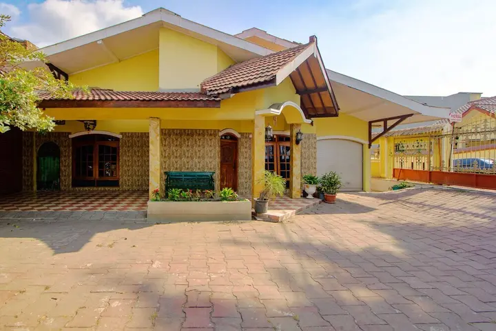 Депок: Hotel Mawar Saron 2 by OYO Rooms