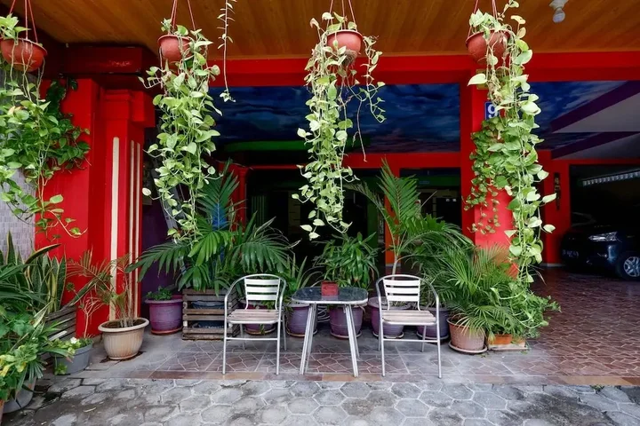 Суракарта: Wisma Daun by OYO Rooms