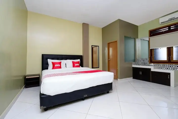 Суракарта: Wisma Daun by OYO Rooms