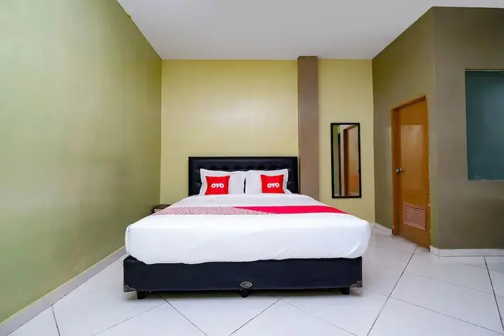 Суракарта: Wisma Daun by OYO Rooms