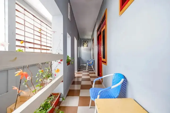 Суракарта: Wisma Daun by OYO Rooms