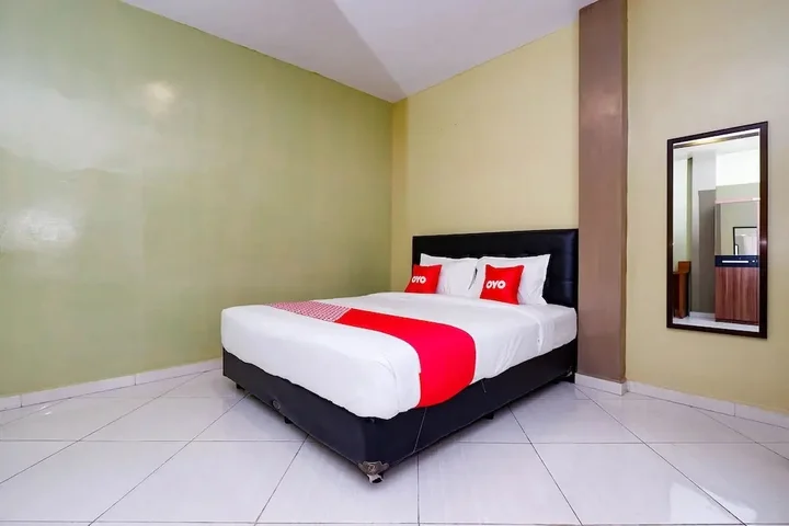 Суракарта: Wisma Daun by OYO Rooms