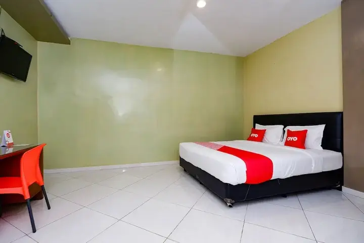 Суракарта: Wisma Daun by OYO Rooms