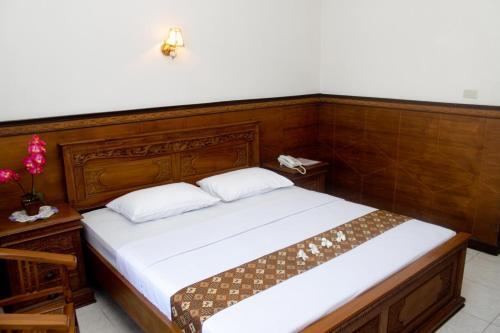 Индрамаю: Hotel WIWI PERKASA 2