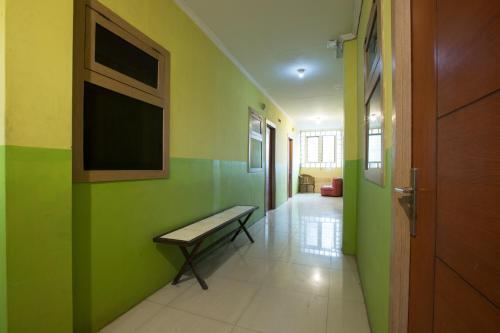 Тангеранг: OYO 298 Gemilang Guesthouse
