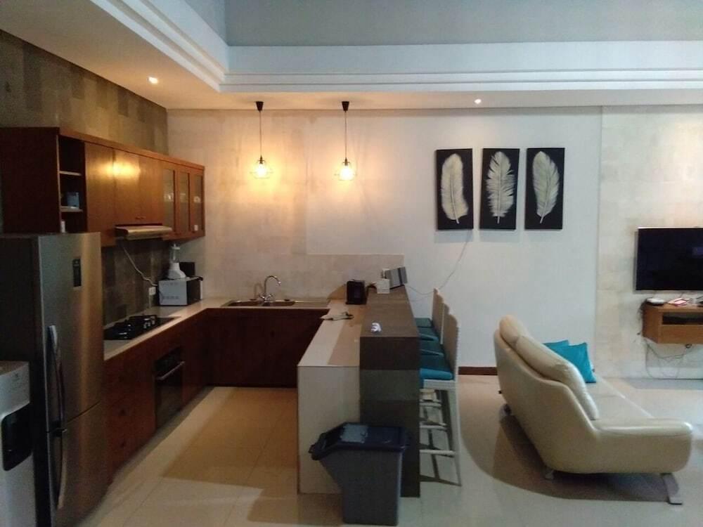 Кута: 5 Bedrooms Legian and Seminyak Private Pool Villa