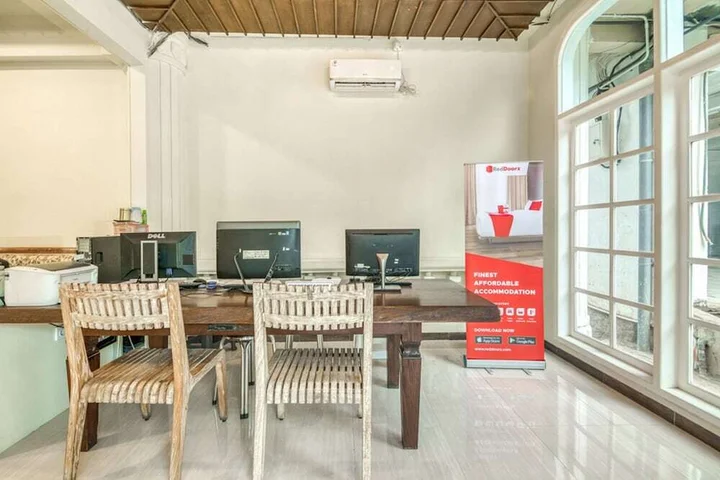 Семаранг: RedDoorz Plus near Akademi Kepolisian Semarang 3