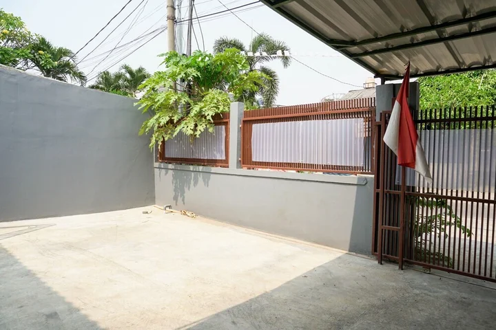 Тангеранг: Spacious Studio 2nd Floor at Meruya 8 Puri Kembangan