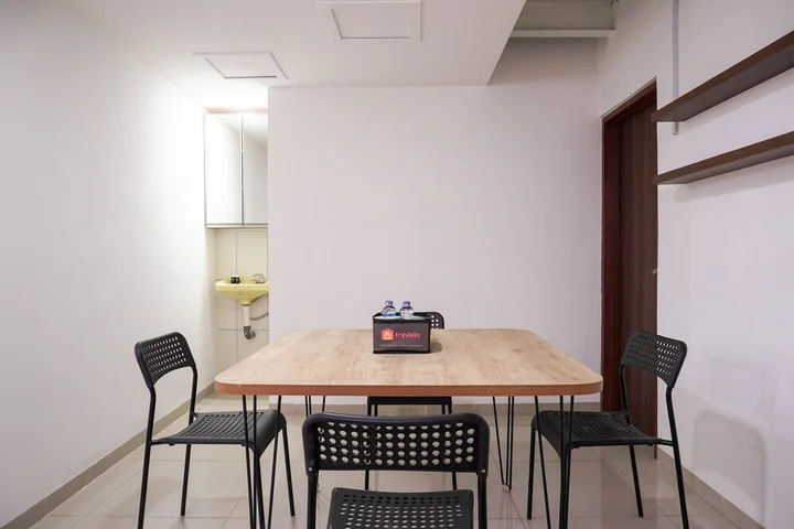 Тангеранг: Spacious Studio 2nd Floor at Meruya 8 Puri Kembangan