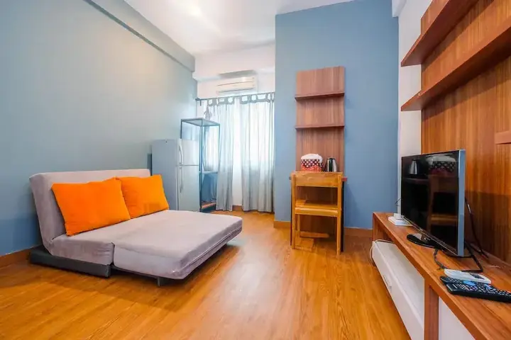 Modern Furnished @ 1BR Margonda Residence 1 Apartment — фото 3