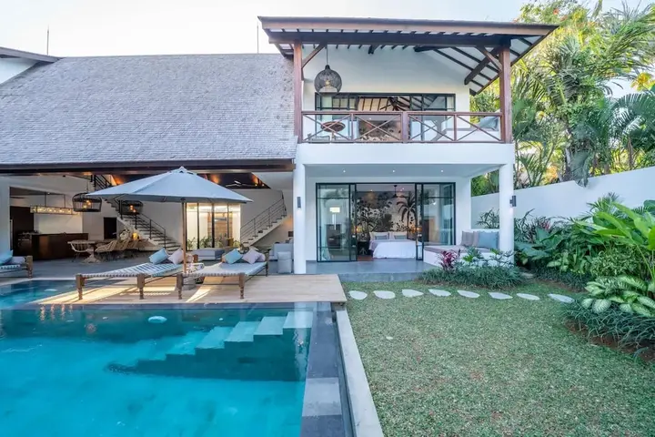 Переренан: Contemporary Private Villa, 4 BR, Canggu With Staff