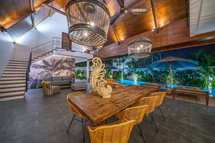 Переренан: Contemporary Private Villa, 4 BR, Canggu With Staff