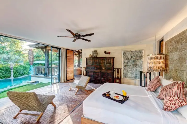 Керобокан: Secluded Wooden Villa, 3 BR, Canggu With Staff