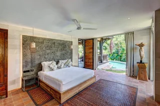 Керобокан: Secluded Wooden Villa, 3 BR, Canggu With Staff