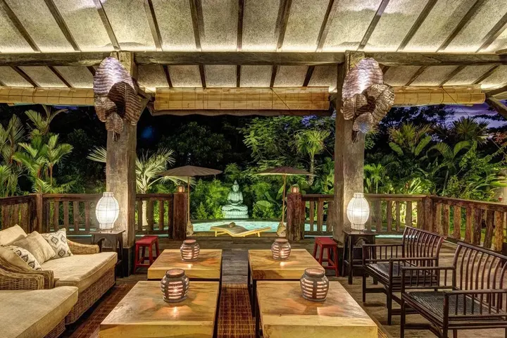 Керобокан: Secluded Wooden Villa, 3 BR, Canggu With Staff